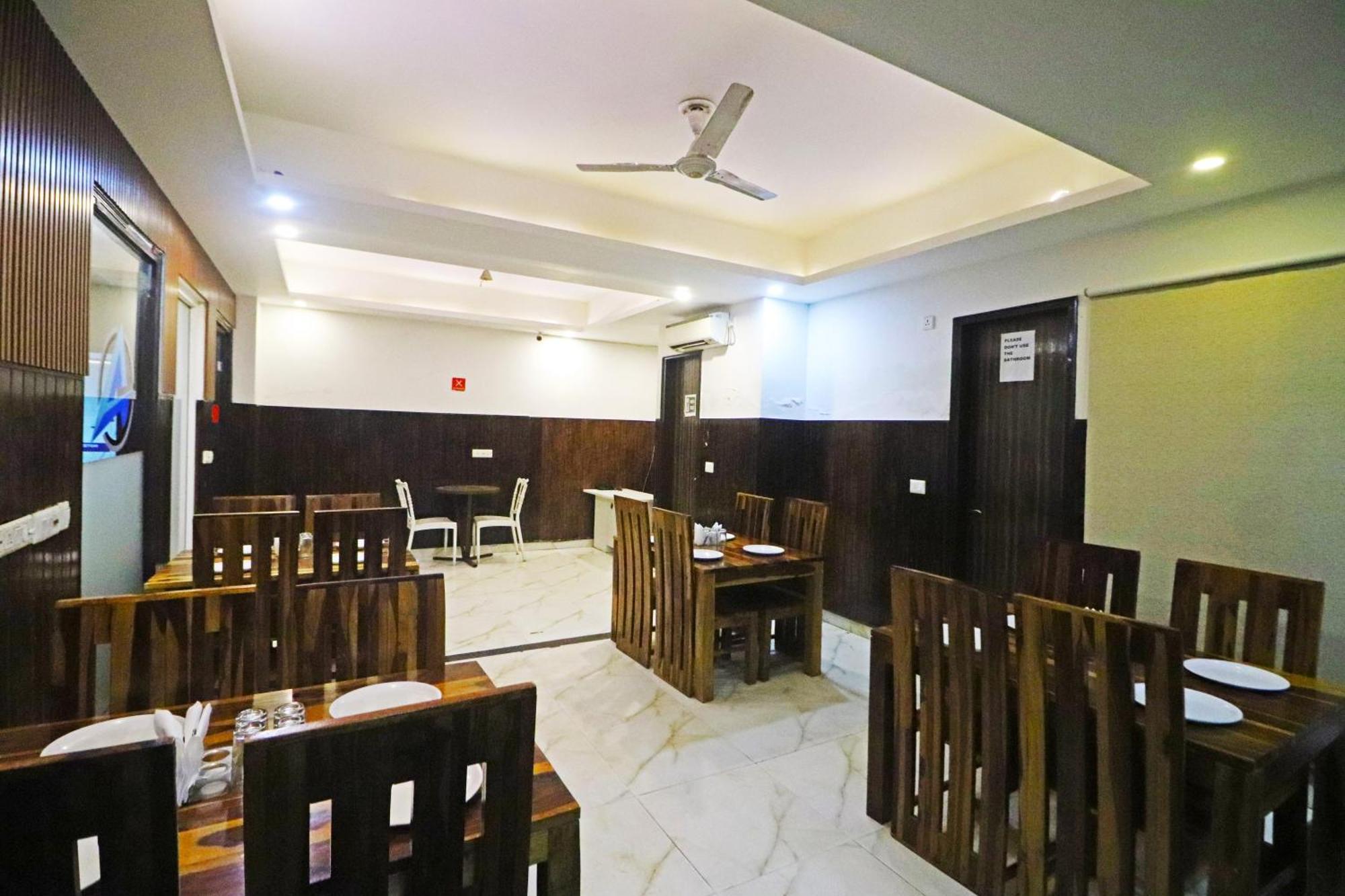 Hotel Mayda Prime Near Delhi Airport Нью-Дели Экстерьер фото