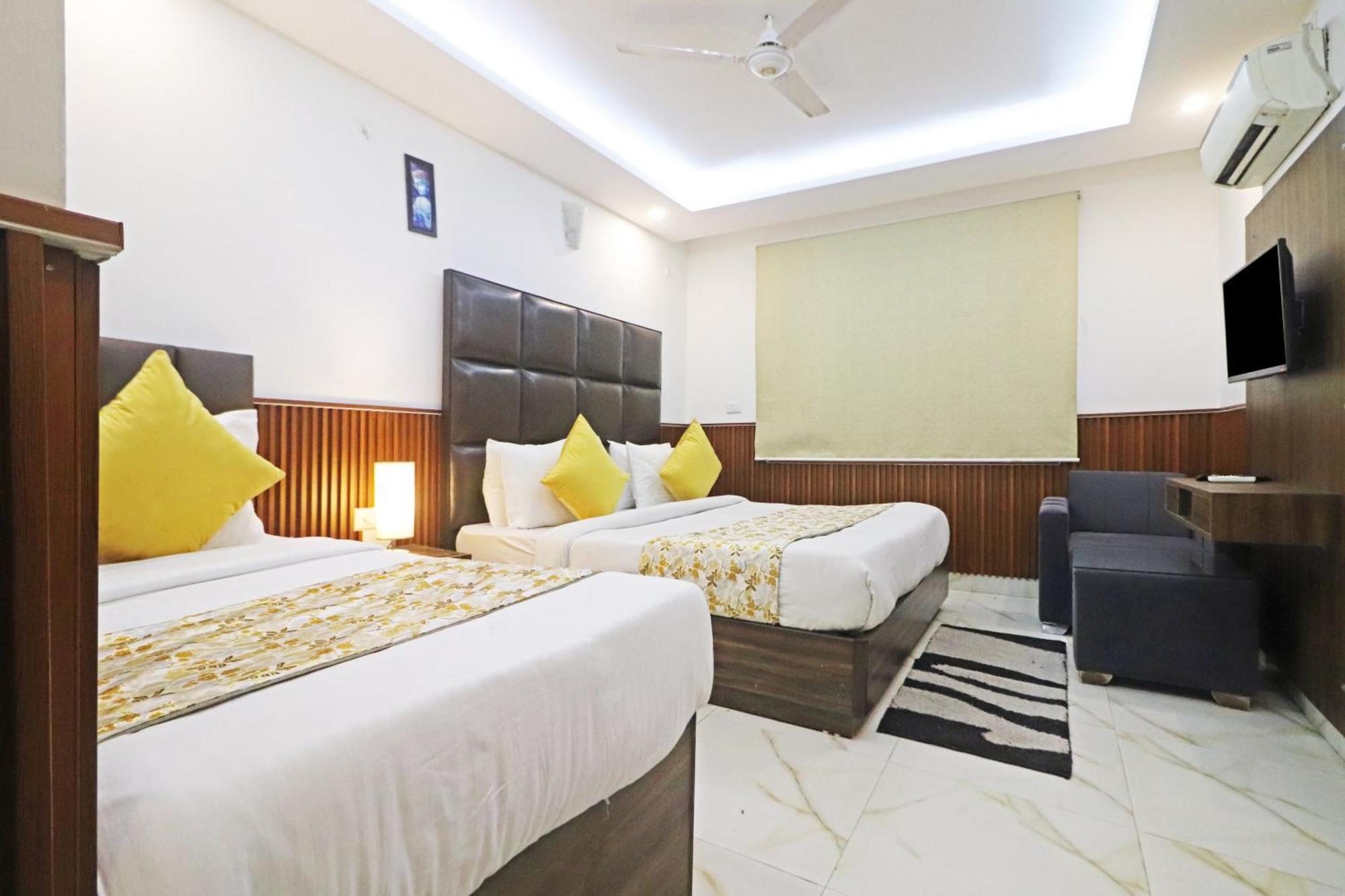 Hotel Mayda Prime Near Delhi Airport Нью-Дели Экстерьер фото