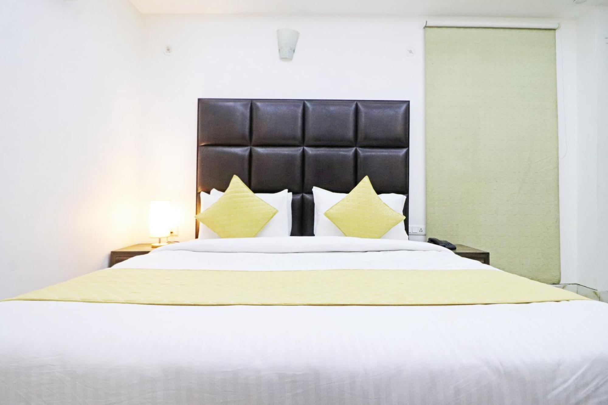 Hotel Mayda Prime Near Delhi Airport Нью-Дели Экстерьер фото