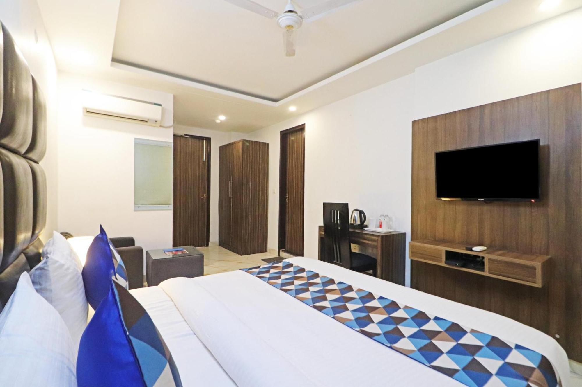 Hotel Mayda Prime Near Delhi Airport Нью-Дели Экстерьер фото