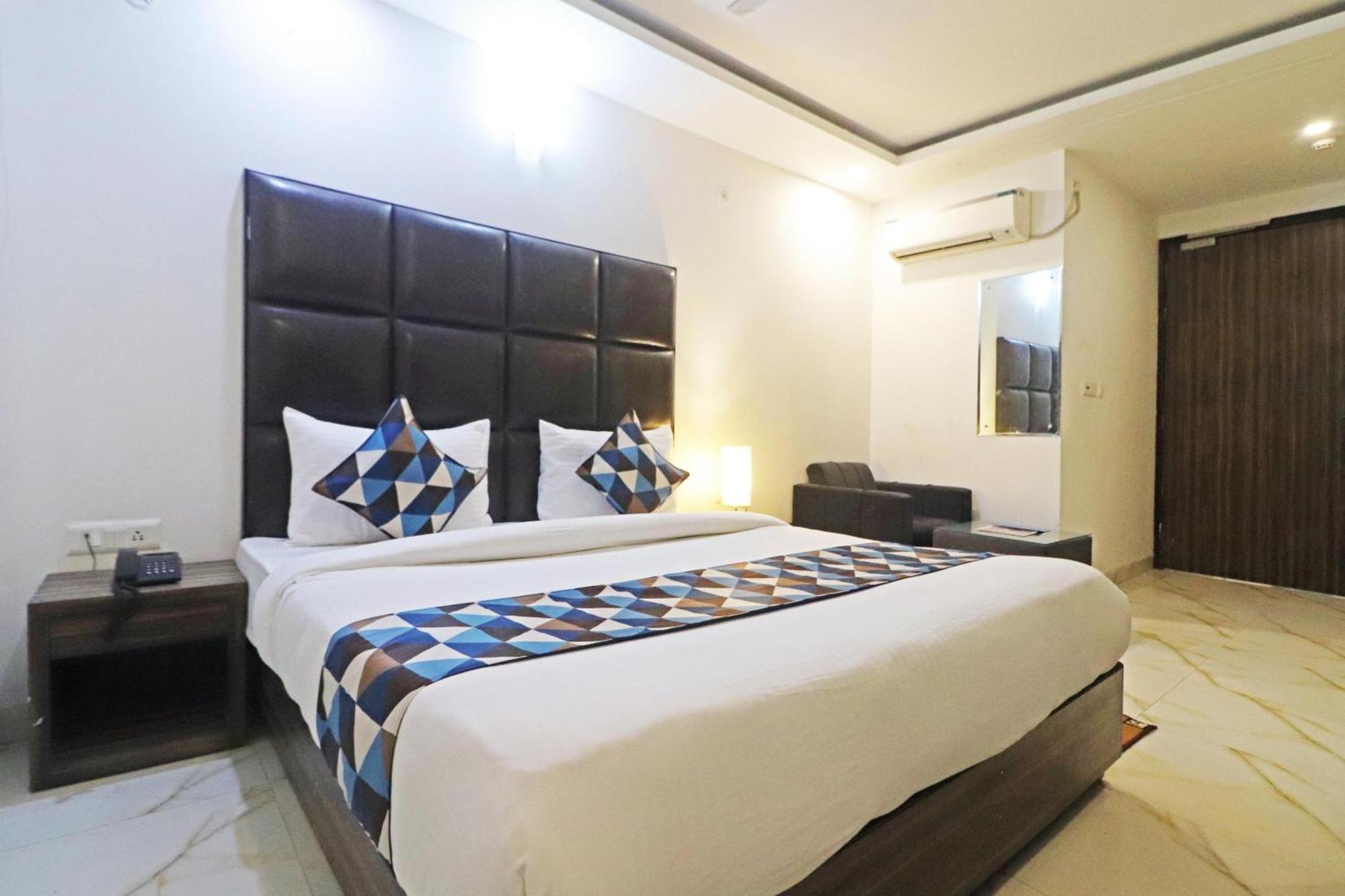 Hotel Mayda Prime Near Delhi Airport Нью-Дели Экстерьер фото