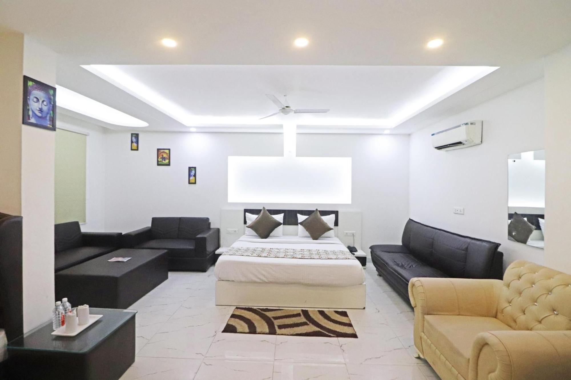 Hotel Mayda Prime Near Delhi Airport Нью-Дели Экстерьер фото
