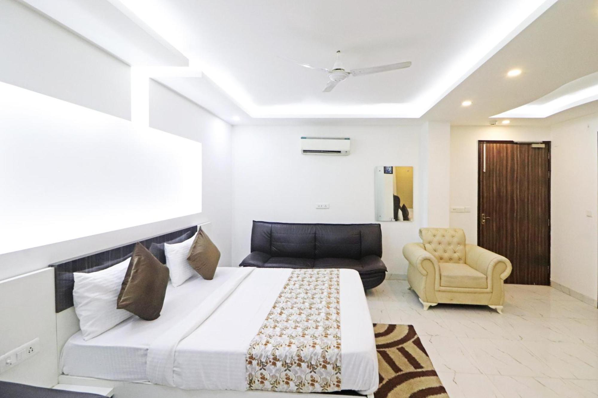 Hotel Mayda Prime Near Delhi Airport Нью-Дели Экстерьер фото