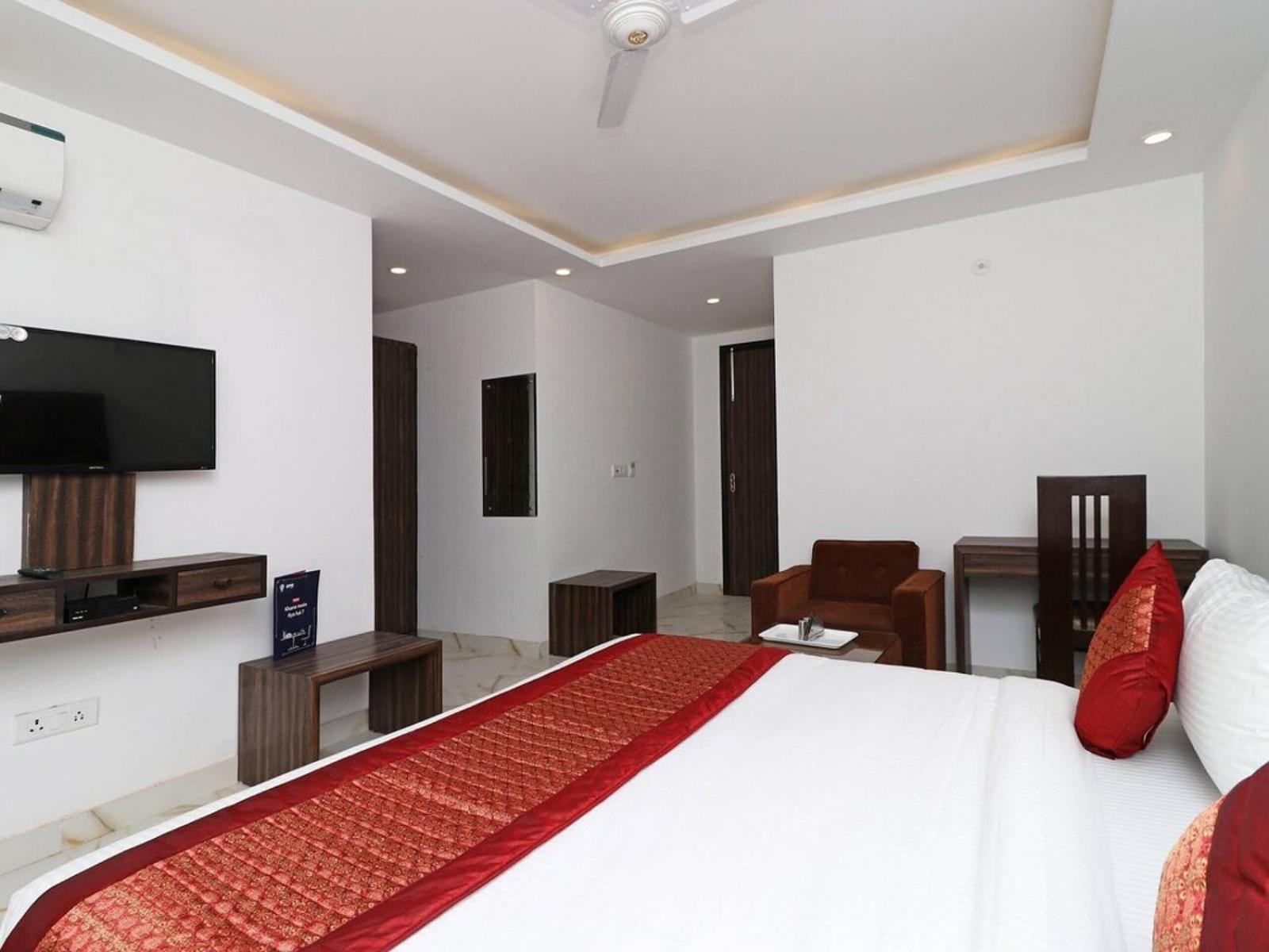 Hotel Mayda Prime Near Delhi Airport Нью-Дели Экстерьер фото